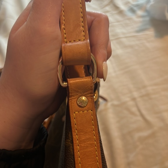 Louis Vuitton bucket bag - Picture 11 of 12